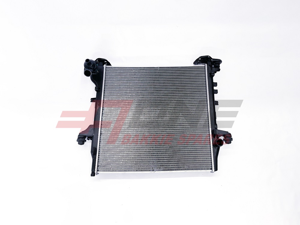 Radiator (S10) for MAHINDRA SCORPIO 2.2 MHAWK LWB S4/S6/S10/S11 — view 2